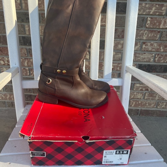 Arizona Jeans Co Boots. I’m selling both pair as a bundle deal - Picture 5 of 9
